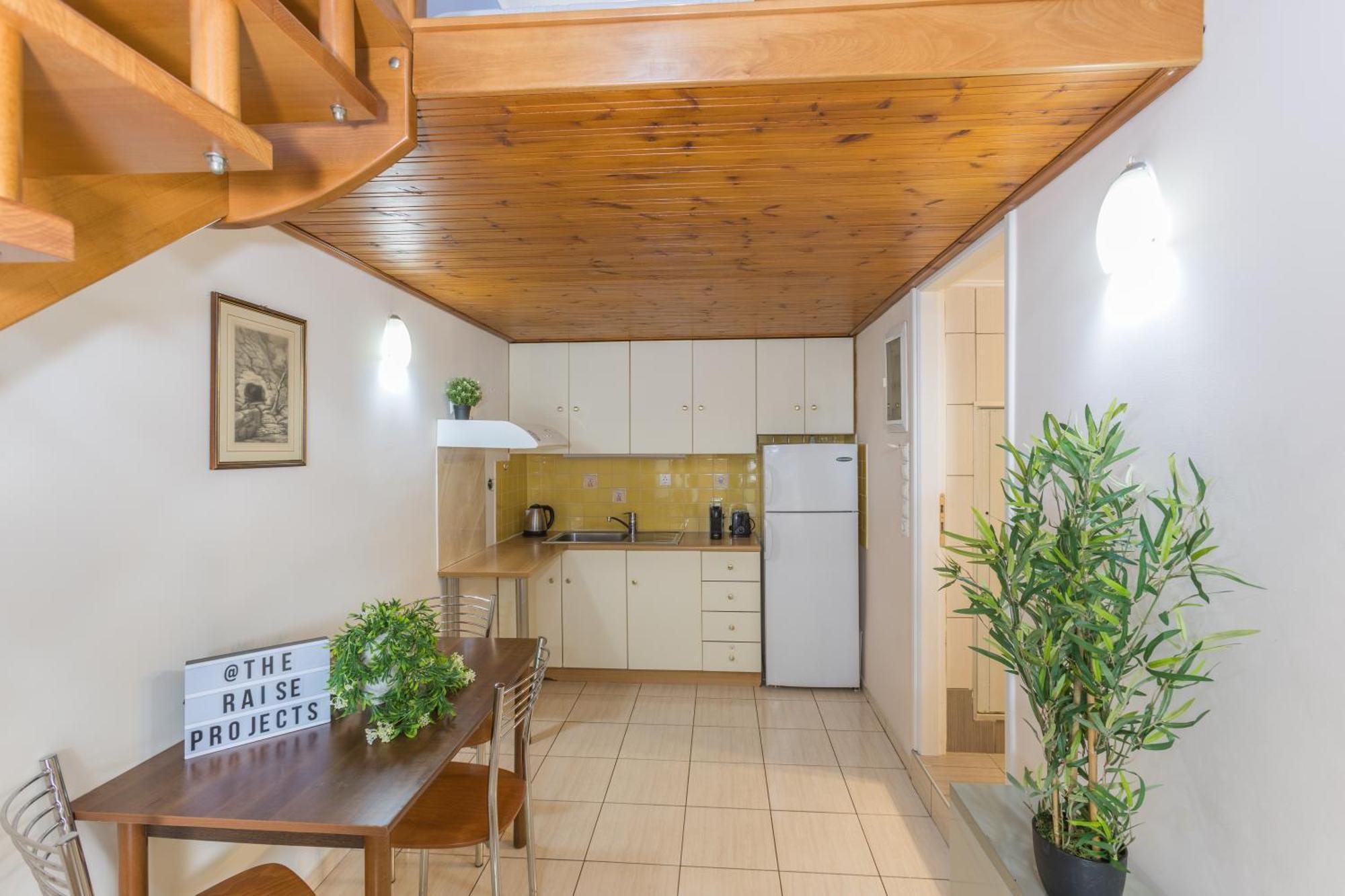 Raise Koukaki Urban Lofts *